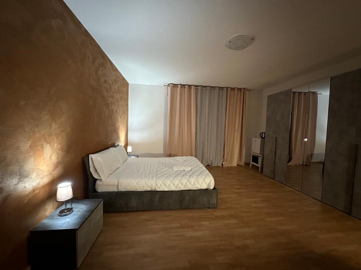 Leone D'Oro 2 - Milano Street Mestre Exterior photo